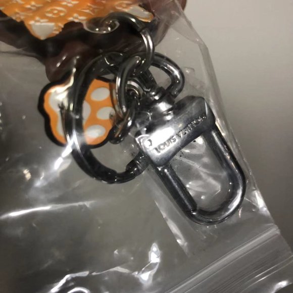 Louis Vuitton key chain - Picture 4 of 9